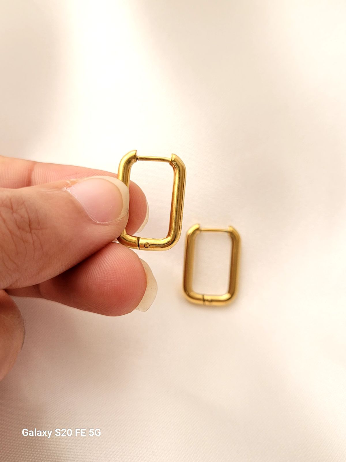 73F81B78-E5F8-4D22-930F-CDDFC7A90838