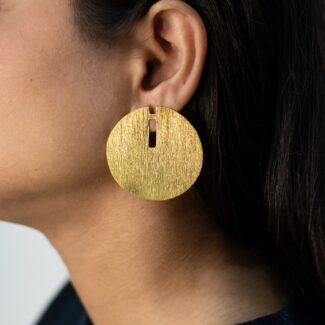 Orbit in Motion – Bold. Elegant. Effortless