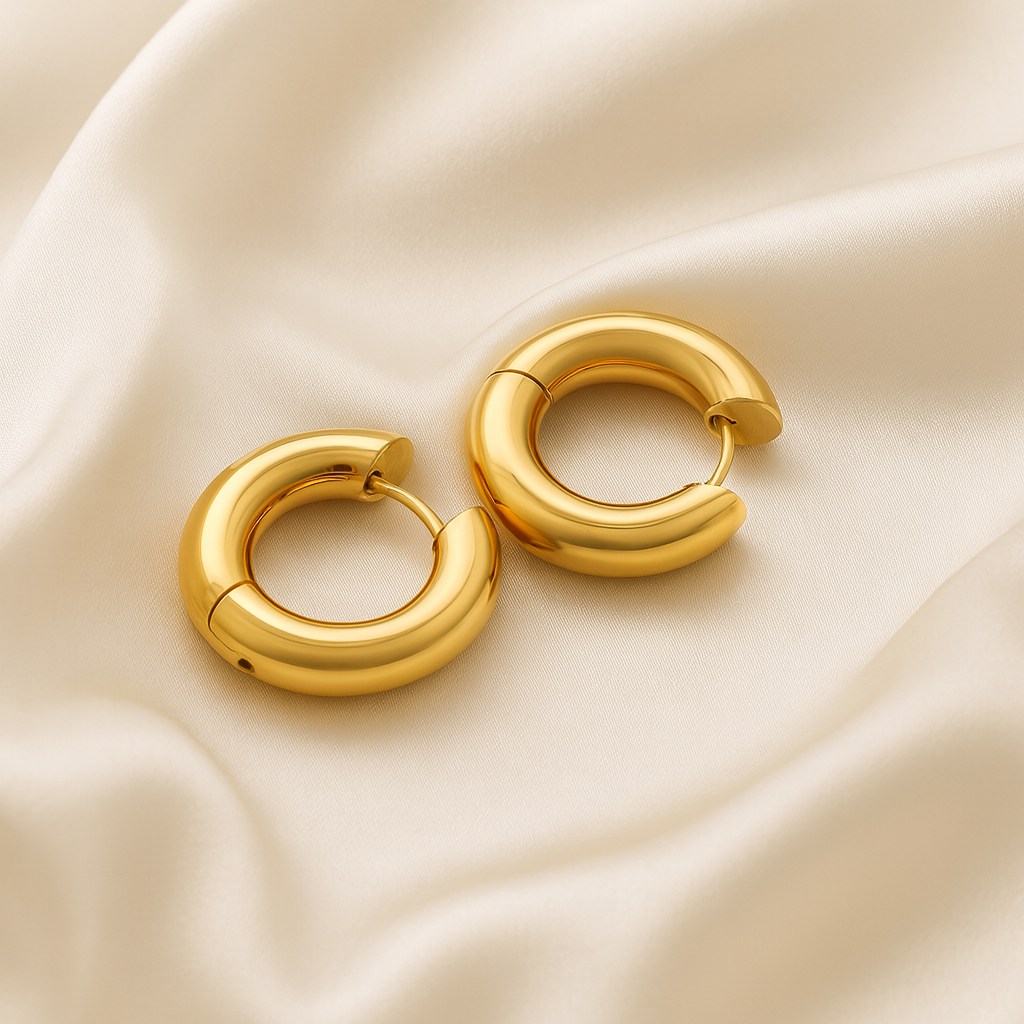 Auric Bold Hoops in 18 carat gold with high-shine polished finish