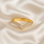 Eternal V-Shine Ring in 18 carat gold with a V-shaped band set with shimmering cubic zirconia stones