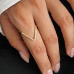 Aurelle V-Curve Ring