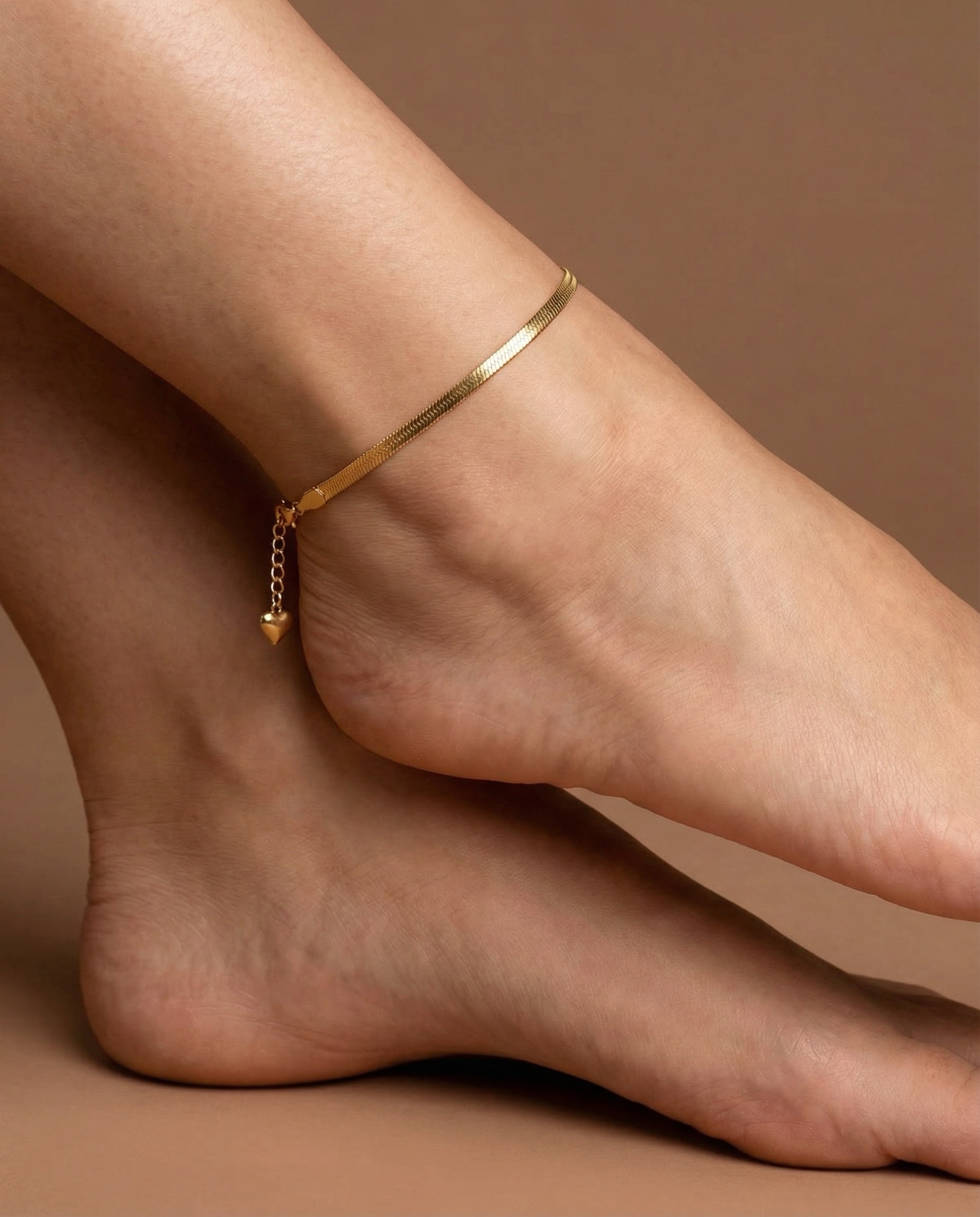lunara-sleek-herringbone-anklet-5